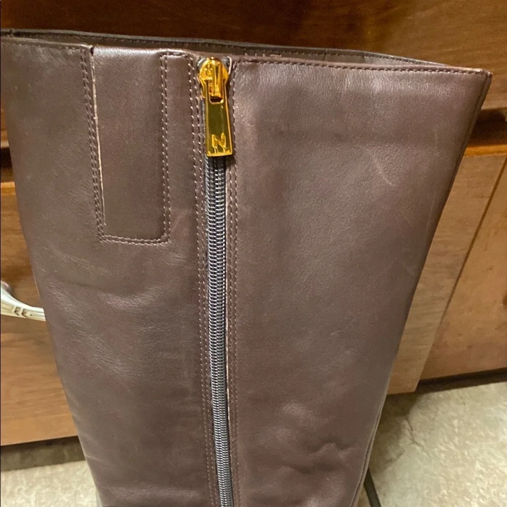 Naturalizer Brown Wide-Calf Size 5.5 Knee High Boots with Gold Accent Sleek